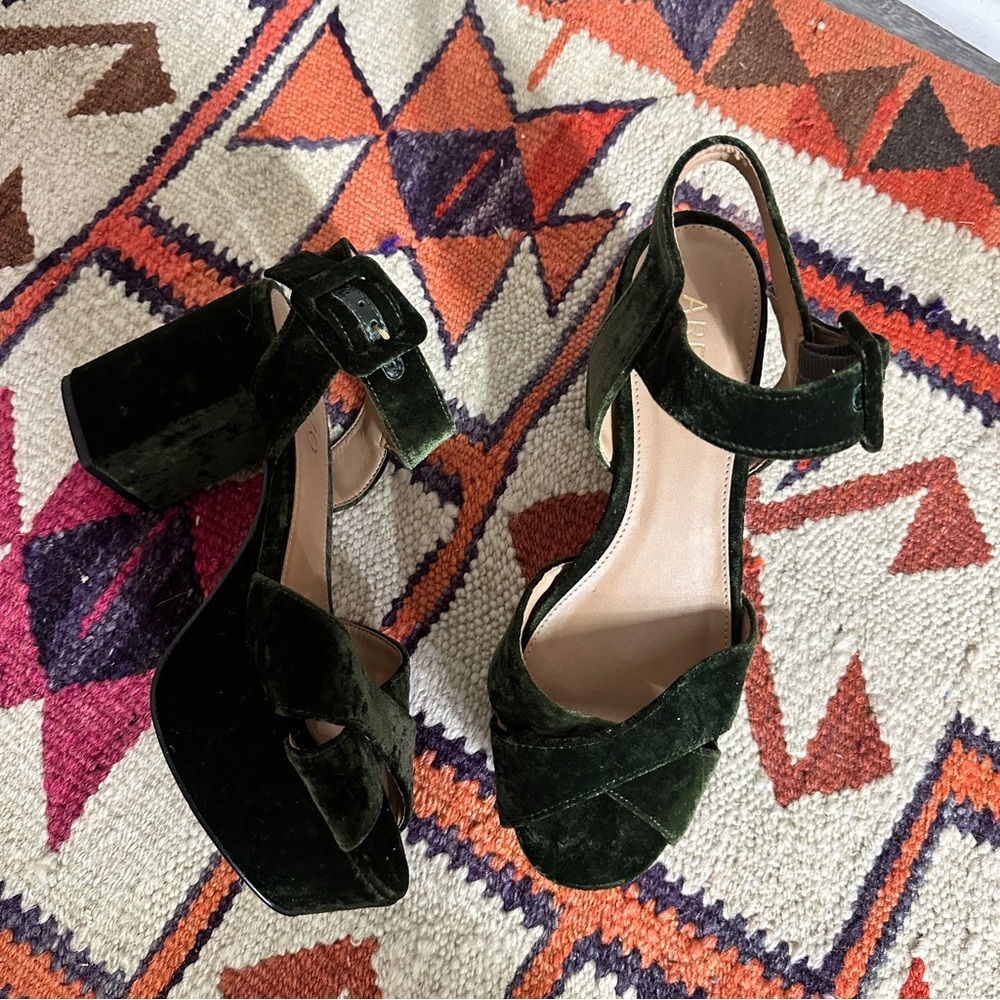Arezzo Green Chunky Platform Velvet Heels sz 40 - Picture 5 of 6